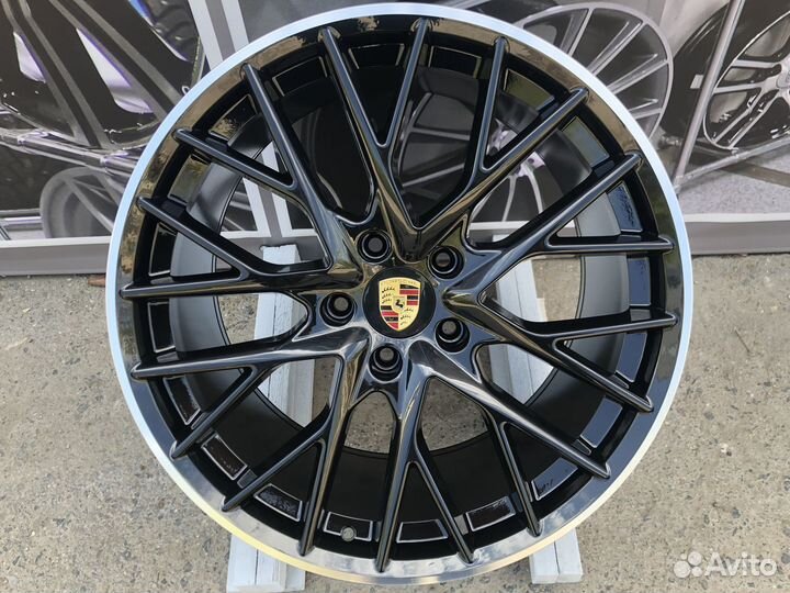 Новые разноширокие диски на Porshe Panamera