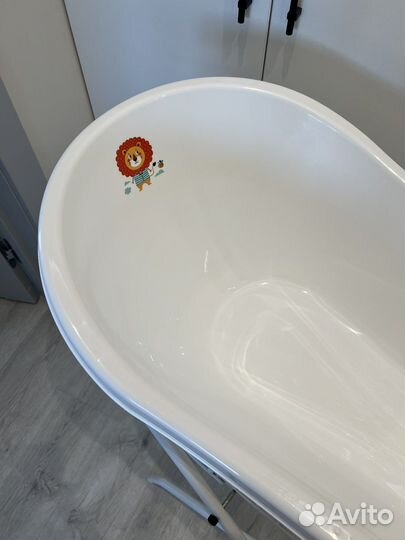 Детская ванночка с подставкой