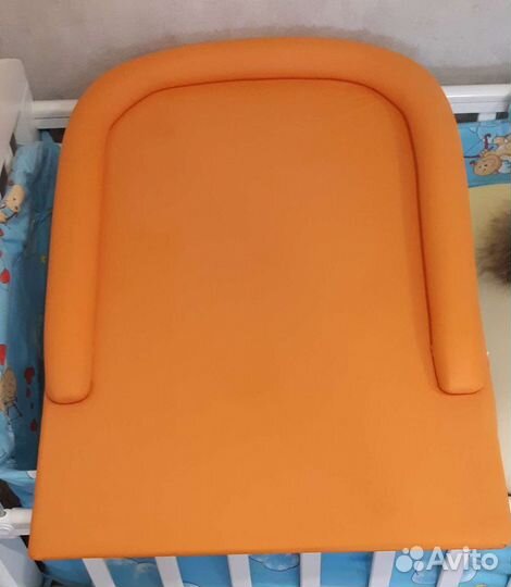 Пеленальная доска на кроватку