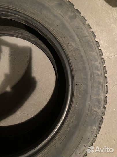 Michelin Latitude X-Ice 215/70 R16