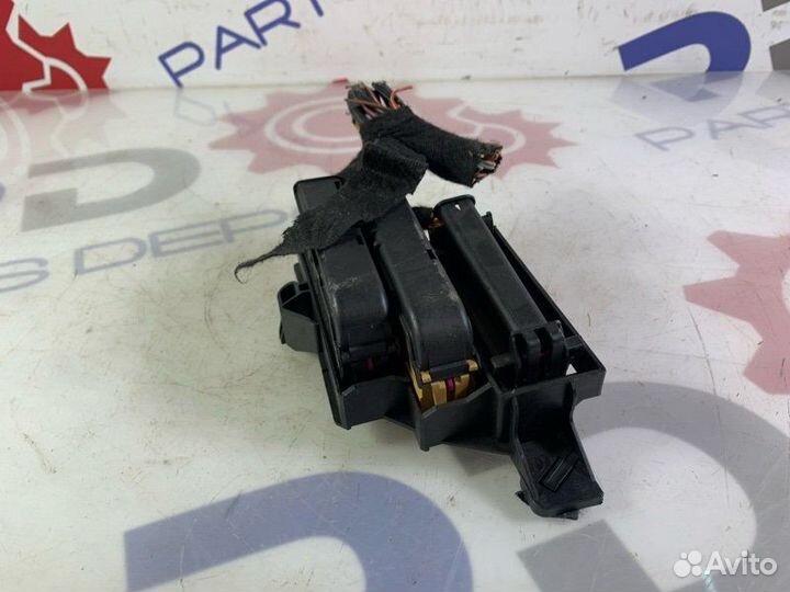 Блок предохранителей Audi A4 2010