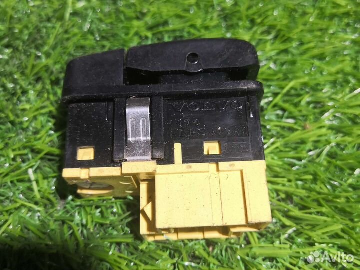 Кнопка передних противотуманок Volvo 850