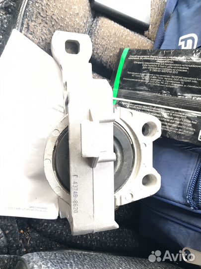 Опора двигателя форд фокус 3 верхняя правая