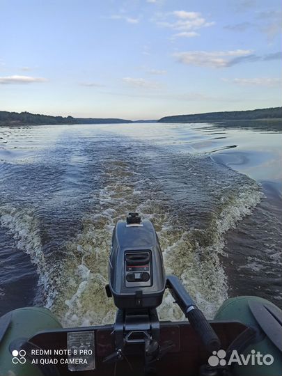 Надувная лодка с мотором