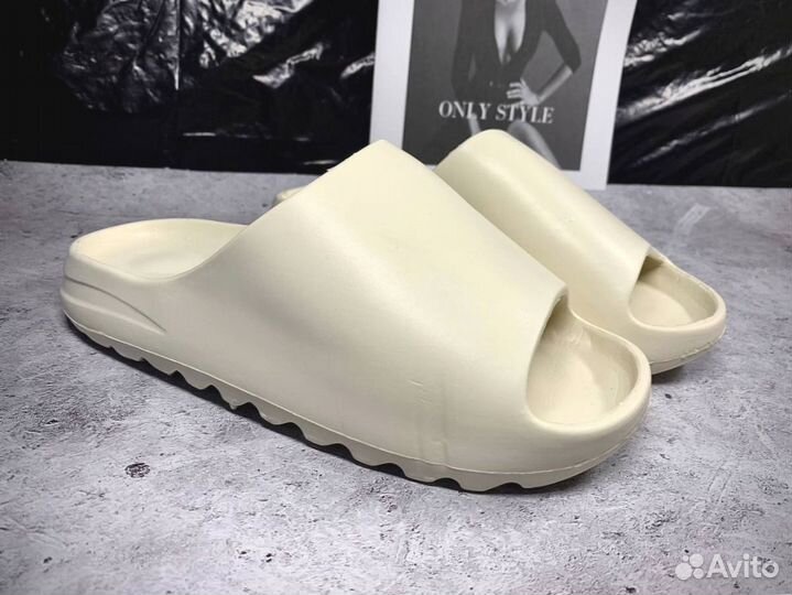 Тапки adidas yeezy slide