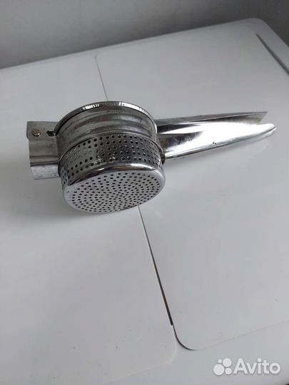 Подстаканник и соковыжималка