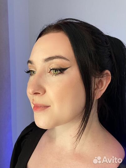 Модель на макияж