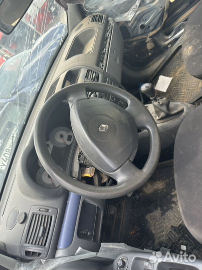 Рено Симбол в разборе