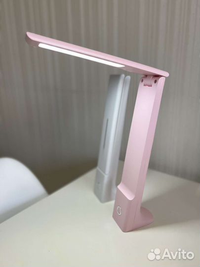 Светодиодная настольная лампа новая