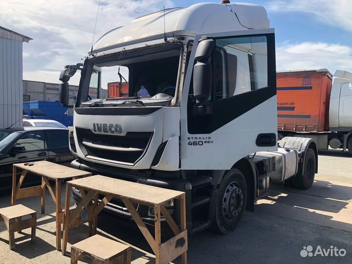 Стекло лобовое Iveco Stralis, установка