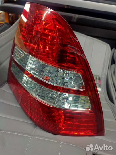 Задний фонарь corolla120
