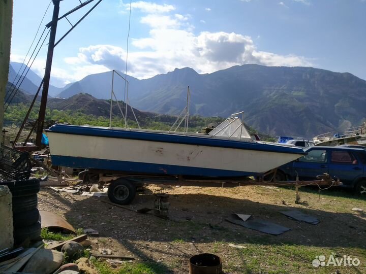 Катер тримаран