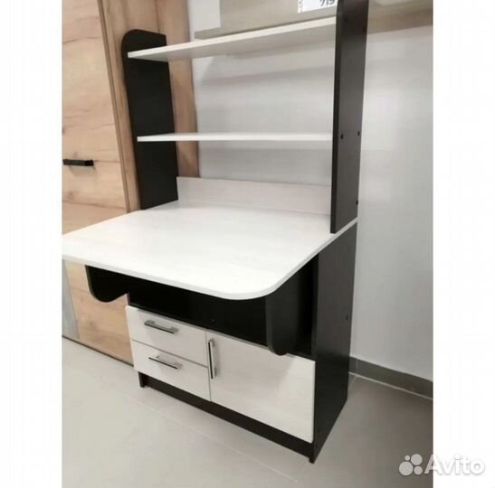 Стол компьютерный