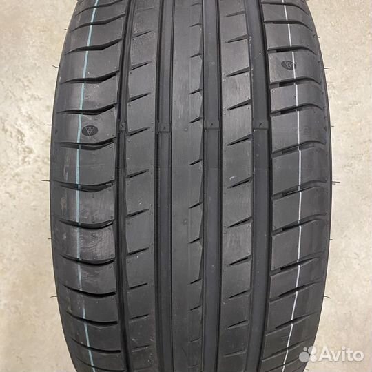 Triangle EffeXSport TH202 215/45 R18 Y