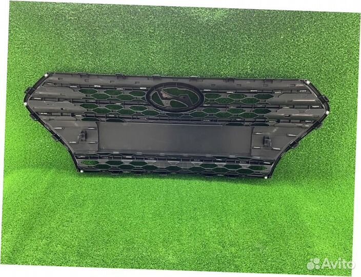 Решетка радиатора Solaris 2