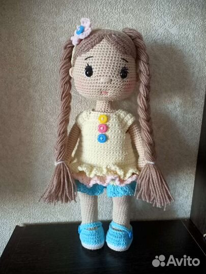 Вязанная кукла ручной работы