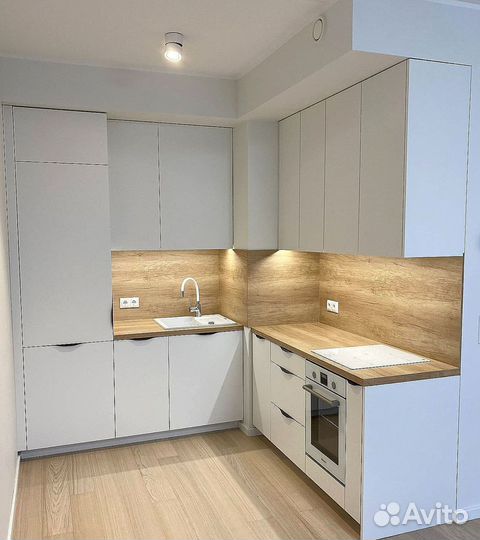 Кухня до потолка