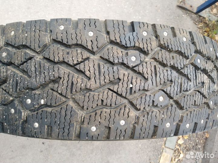 Шины зимние шипы 205/75R16 c