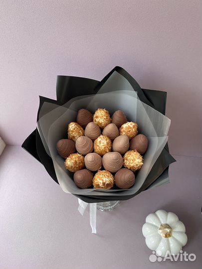 Букеты из клубники в шоколаде