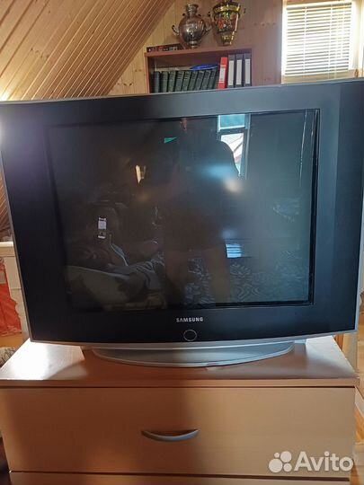 Телевизор samsung