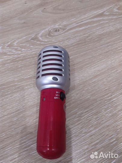 Игрушечный микрофон