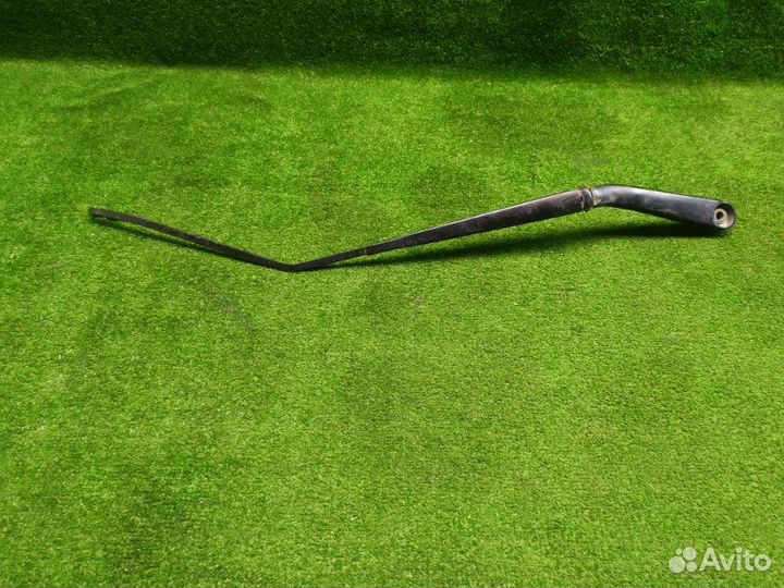 Поводок стеклоочистителя передний правый Nissan