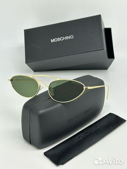 Солнцезащитные очки moschino