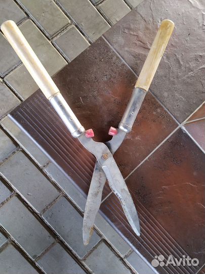 Садовые ножницы