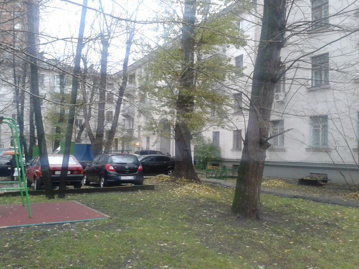 Комната 15 м² в 3-к., 4/4 эт.