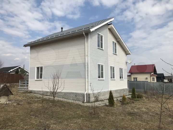 Коттедж 163 м² на участке 9,7 сот.