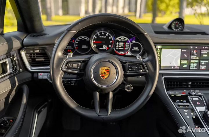 Аренда Porsche Panamera Turbo S