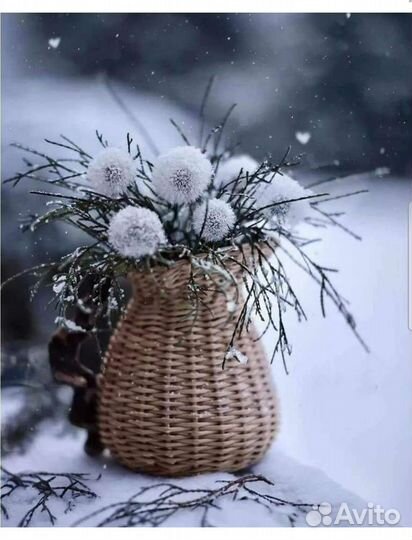 Ваза плетёная настольная