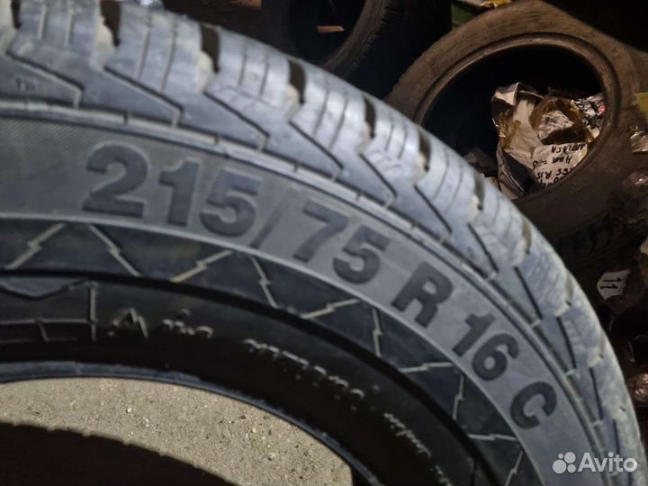 Continental VancoWinter 2 215/75 R16C 113R