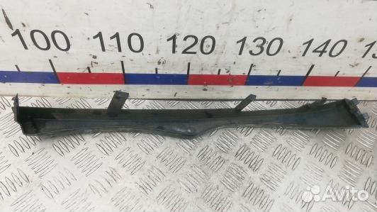 Ус под фару (ресничка) левый BMW 3 E46 (HML05Q201)