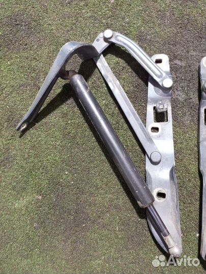 Петли крышки багажника задние Bmw 5-Series E39