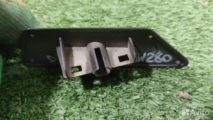 Крышка форсунки омывателя фар правая Citroen C-Cr