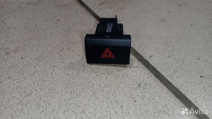 Кнопка аварийки Volkswagen Polo.Оригинал.бу