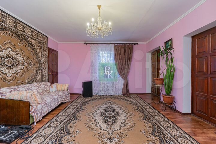 Дом 220 м² на участке 8 сот.