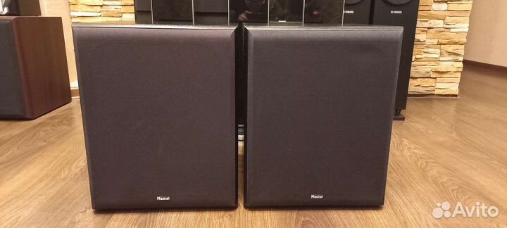 Magnat Monitor Supreme SUB 300A