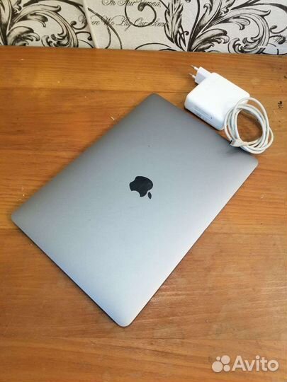 Apple MacBook Pro 13 2019