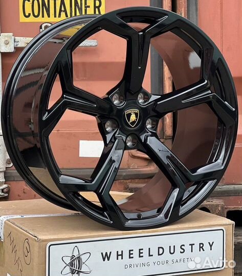 Кованые диски Lamborgini Urus R23