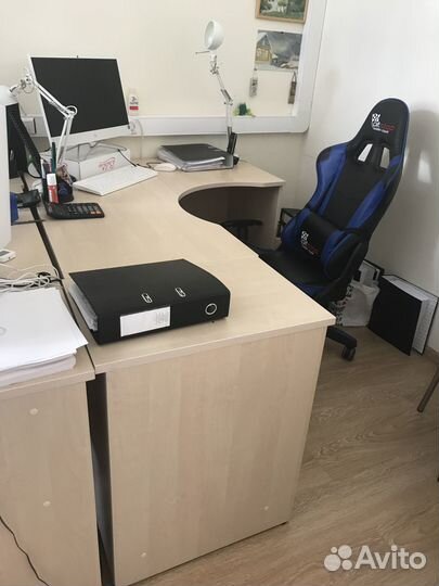 Стол офисный угловой