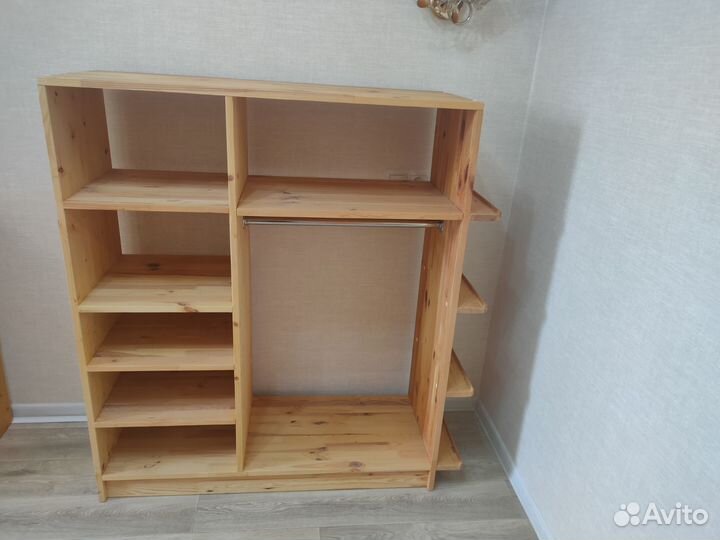 Детский деревянный шкаф