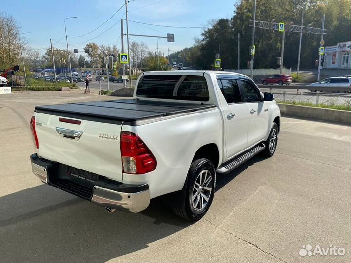 Toyota Hilux 2.8 AT, 2015, 329 000 км