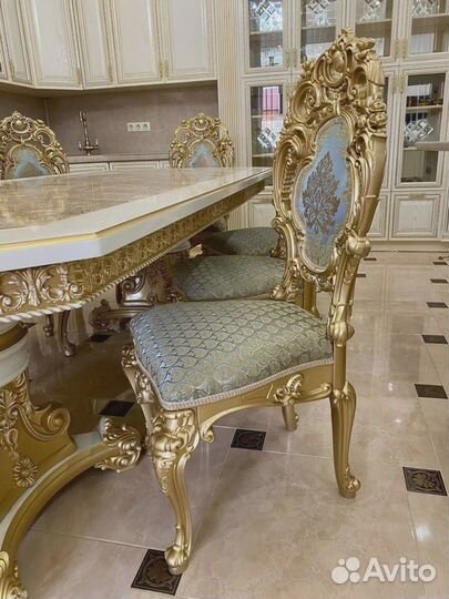 Кухоный стол