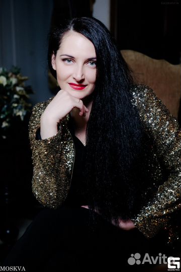 Певица на празднике