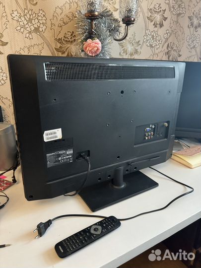 Телевизор б/у Philips 26PFL3207H LED
