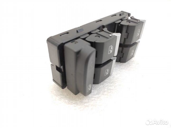 Блок управления стеклоподъемниками Audi Q5 FY 2.0