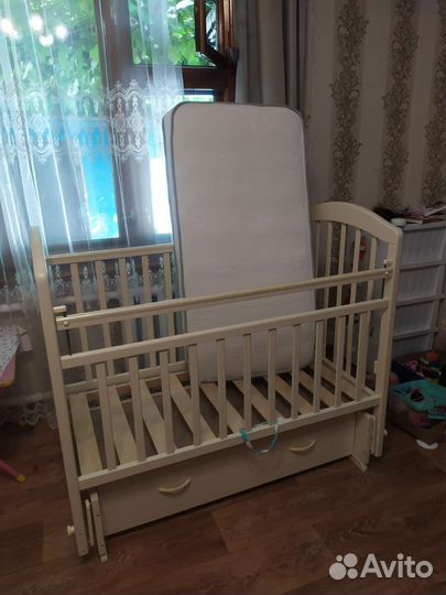 Детская кроватка