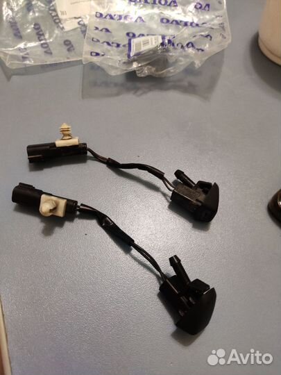 Форсунки омывателя лобового стекла Volvo